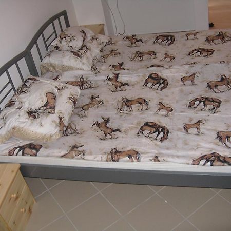 Karpati Motel บูดาเปสต์ ภายนอก รูปภาพ