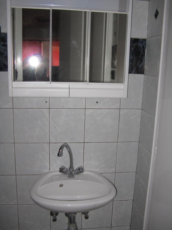 Karpati Motel บูดาเปสต์ ภายนอก รูปภาพ